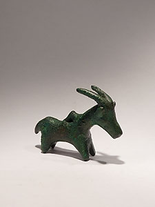 Luristan pendant in the form of an ibex - Bronze