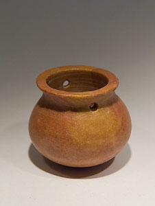 Small Syrian vase - Pink veined stone