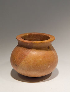 Small Syrian vase - Pink veined stone