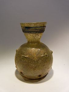 Flacon - Slightly green glass