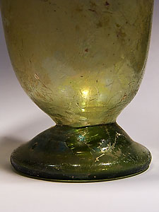Footed beaker - Greenish glass