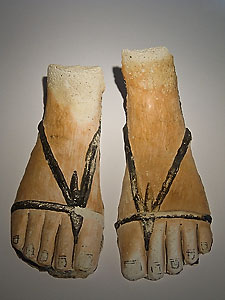 Pair of mummy’s feet - Painted stucco