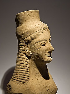 Female bust wearing a polos - Terracotta