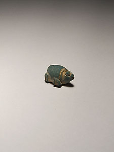 Totoise amulet - Faience