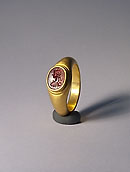 Bague - Or & cornaline rouge - Buste de Victoria