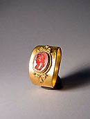 Bague - Or et cornaline rouge - Buste de Sol