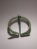 Fibule à l’oméga - Bronze