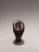 Bague - Fer et cornaline rouge - Tête barbue couronnée