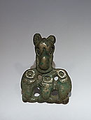 Ornement de harnais scythe en forme tête de d’ours (?) - Bronze