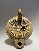 Lampe à huile ornée d’un scorpion - Terre cuite
