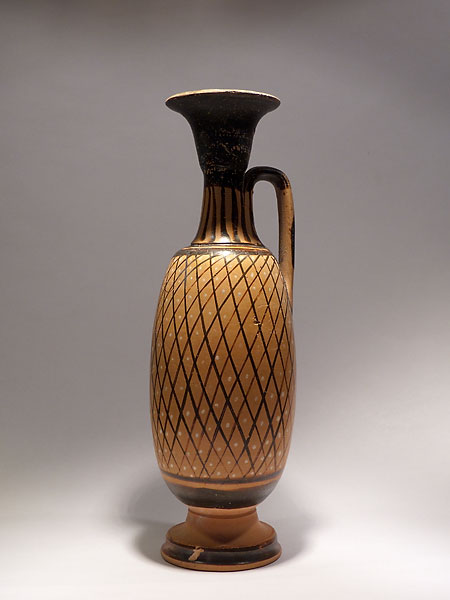 Apulian lekythos decorated with a net pattern - Terracotta