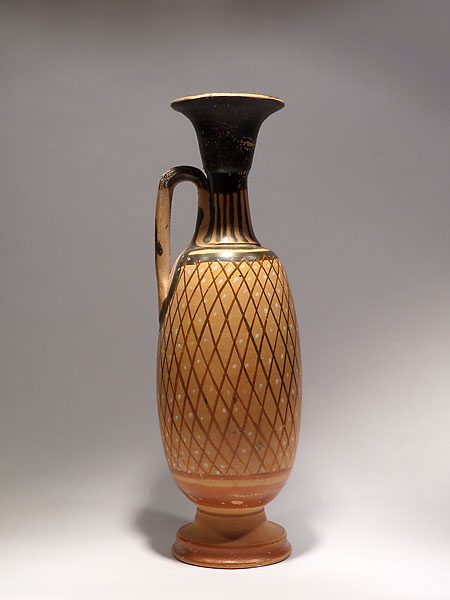 Apulian lekythos decorated with a net pattern - Terracotta